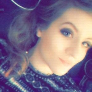 Meet your Posher, Holly